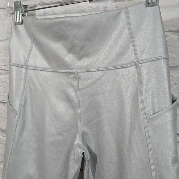 Fabletics Oasis PureLuxe High-Waisted 7/8 Legging Silver Matte Foil Yoga Workout - Picture 7 of 11